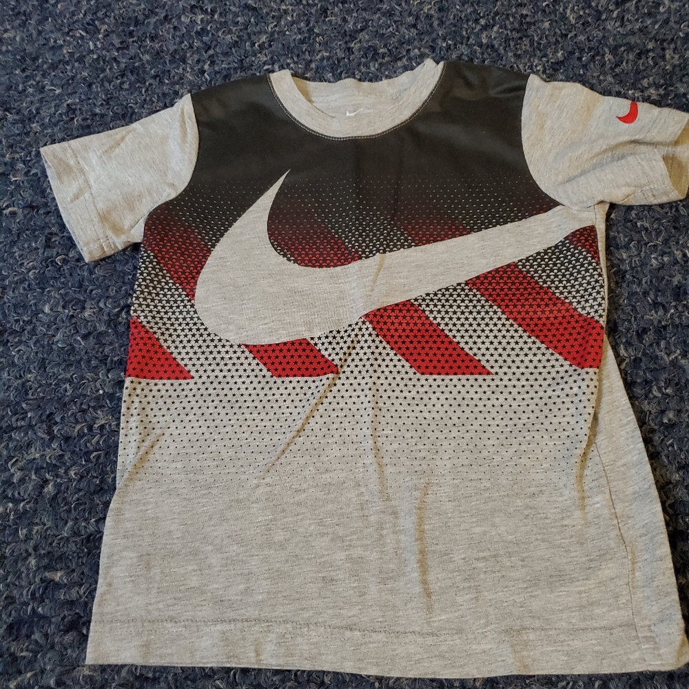 Nike size 6 t-shirt.